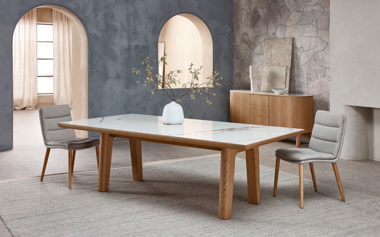 4000x2500px_202308_montreale_dining_ceramic_oak_notalent_0037_v2_1